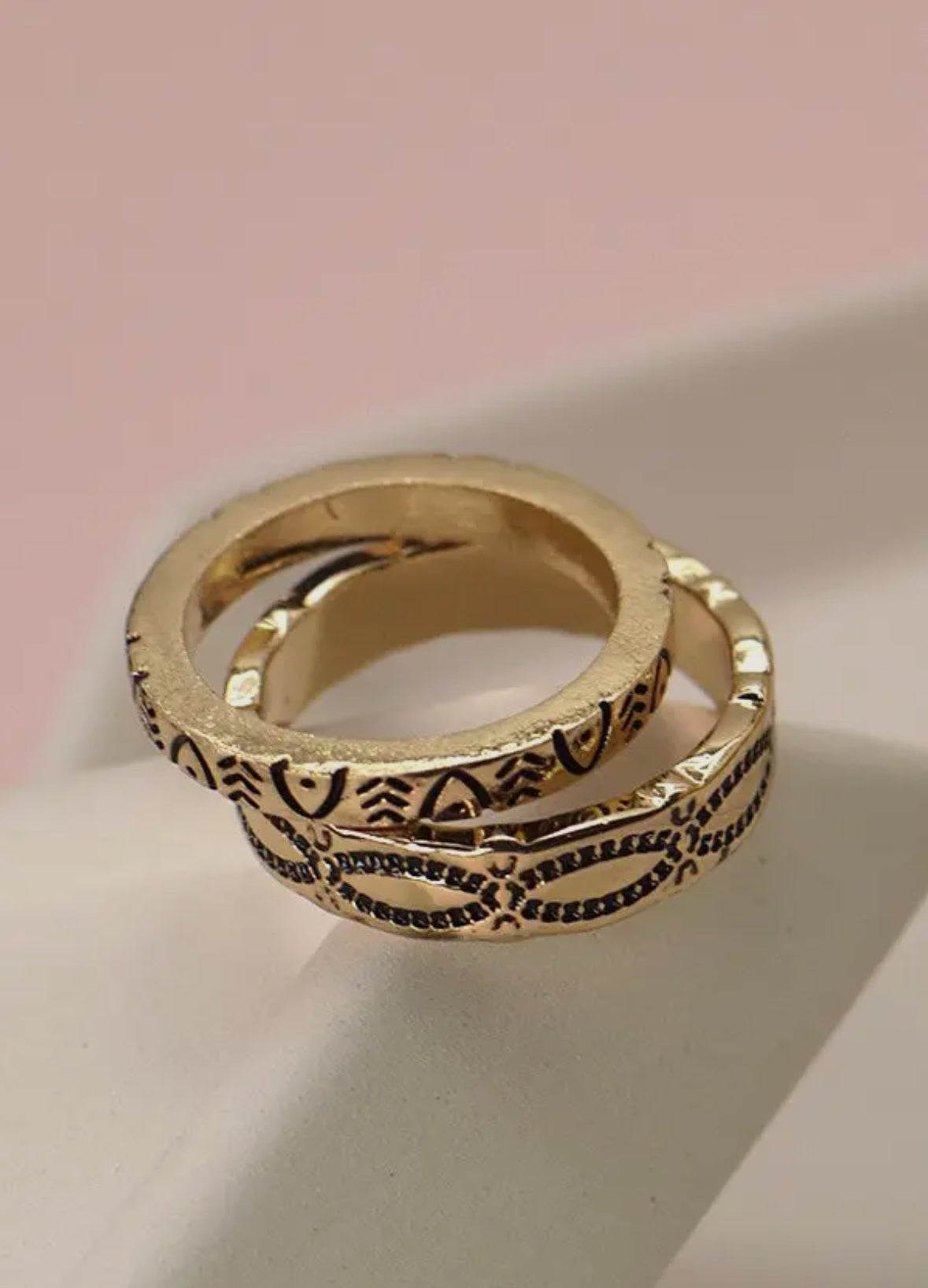 Antique gold duo ring